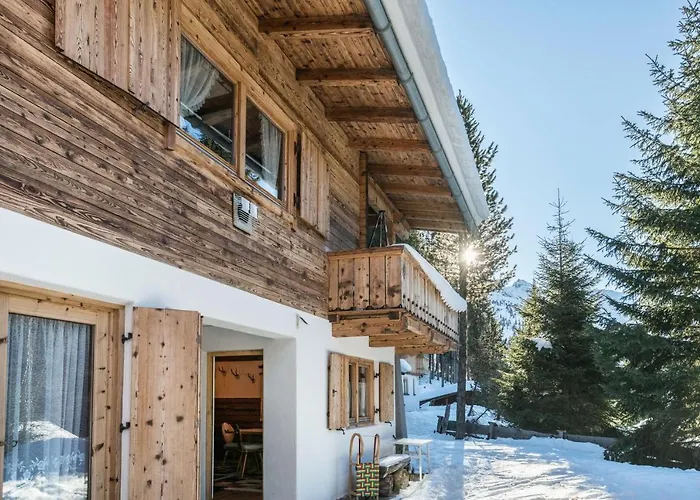 Hochfuegenblick-ski- Und Wanderhuette