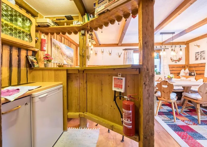 Hochfuegenblick-ski- Und Wanderhuette * Hochfugen