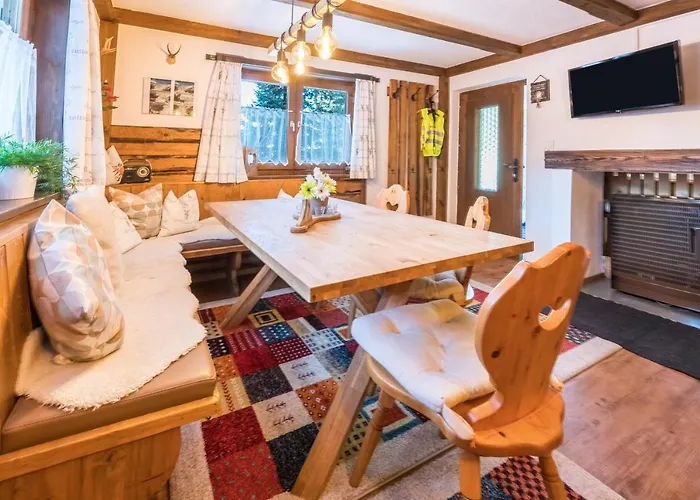 Hochfuegenblick-ski- Und Wanderhuette Appartement